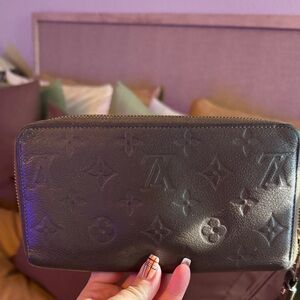 Louis Vuitton Monogram Amplant Zippy Wallet Noir